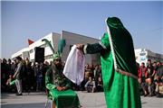 36 آیین محرم خراسان رضوی در فهرست میراث ناملموس ثبت شده است؛آیین شیرگردانی/ مراسم شبیه‌خوانی کندر/ مراسم چادرپوشان حسینیه قنادهای سبزوار/ نخل‌گردانی آیینی سنتی با قدمتی 500 ساله در کاشمر/ آیین علم‌گردانی در روستاهای نیشابور/ شله مشهدی