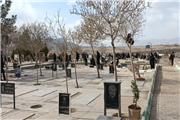 آرامیدن 12هزار نفر در آرامستان جواد الائمه تربت‌حیدریه/ کارکنانی که مستحق سختی کار هستند/  غسال زن: فرزندم که از شغلم با خبر شده مرتب شستشویی دستهایم را کنترل می کند/ عدم استقبال شهروندان تربت حیدریه از قبرهای 2 طبقه/ صحنه‌های دردآور و تاثیر منفی  بر روح و روان شاغلین آرامستان