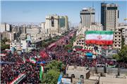 روایت تصویری سی‌ان‌ان از حضور گسترده مردم در مراسم تشییع رهبر شهید ایران در مشهد