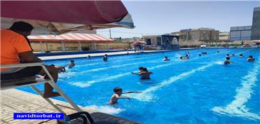 استقبال شهروندان از استخر روباز تربت‌حیدریه