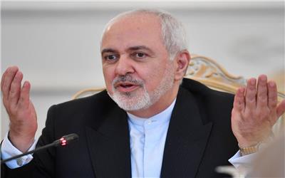 ظریف: ما پای میز مذاکره هستیم؛ این آمریکاست که میز مذاکره را ترک کرده