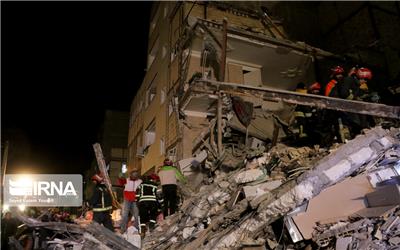 تصاویر: ریزش ساختمان چهار طبقه در تبریز