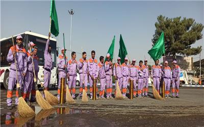 خدمت رسانی30 پاکبان تربت‌حیدریه درمسیر حرکت زایران حضرت رضا(ع)