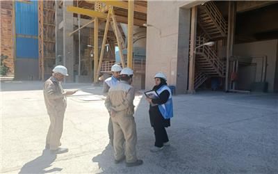 انجام بازرسی مستمر بهداشتی و ایمنی صنایع و معادن شهرستان زاوه