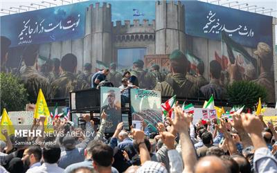 سلیمی‌نمین: فاصله ای بین جمهوری اسلامی و ایران نیست/ نظام هرچه توانست برای رسیدن به توافق با آمریکا انجام داد اما آنها حیله گری کردند