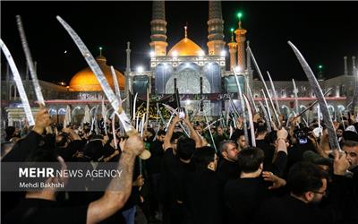 تصاویر: دسته عزاداری «مشق شمشیر» نجفی‌های مقیم قم