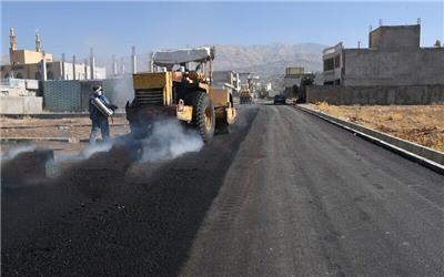 بخش عمده معابر خاکی مسکن مهر تربت‌ حیدریه در کمتر از یک هفته آسفالت شد