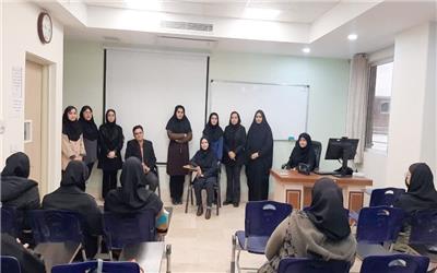 کرسی آزاداندیشی با موضوع مهاجرت نخبگان