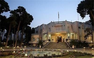 معاون رئیس جمهور: افرادی که از ارز ترجیحی نفع می برند، در مقابل جراحی اقتصادی می ایستند/ رئیس صدا و سیما: اعتراض باید شنیده شود، حتی اگر تند باشد