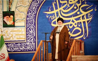 امام جمعه مشهد: دولت با همین کابینه در حساس‌ترین دوران‌ها به خوبی کشور را اداره می کند