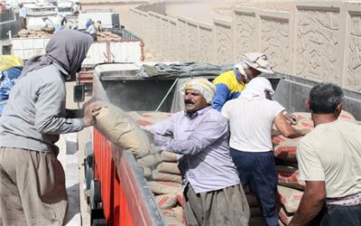هجوم کارگران ایرانی به شهرهای مختلف عراق / آن‌ها درآمد خود را پس از تبدیل به دلار، به حساب‌های خود در داخل ایران منتقل می‌کنند