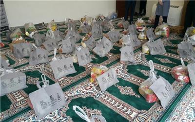 تهیه وتوزیع بیش از 115بسته بهداشتی و غذایی بیماران خاص در شهرستان زاوه