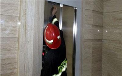 770 محبوسی آسانسور در مشهد به دلیل قطعی برق طی دو هفته گذشته