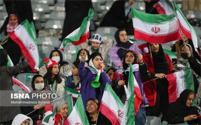 تصاویر: دیدار فوتبال ایران و روسیه در آزادی با حضور بانوان